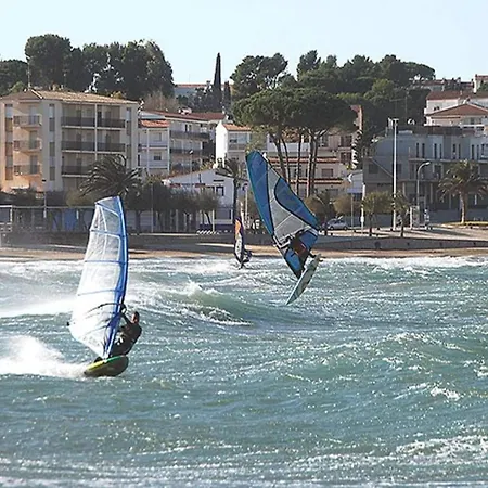 The In * L' Escala
